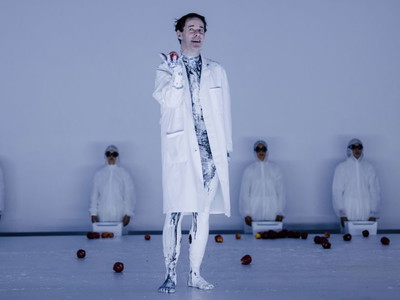 Markus Meyer in „Moskitos“ im Akademietheater.