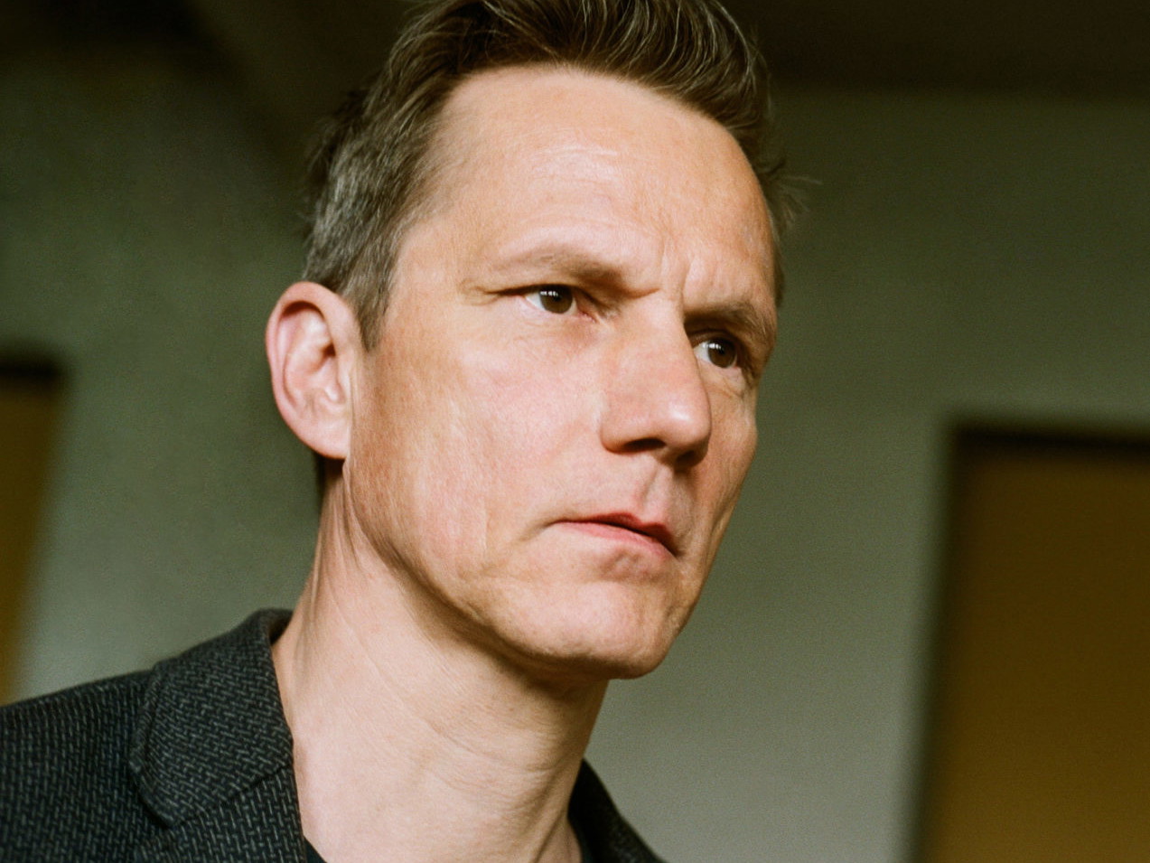 Mit der Spielzeit 2019/20 wechselte Markus Scheumann in das Ensemble des Burgtheaters.
