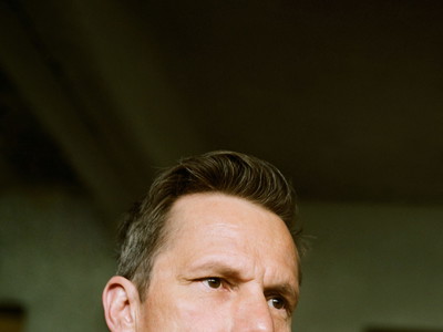 Mit der Spielzeit 2019/20 wechselte Markus Scheumann in das Ensemble des Burgtheaters.