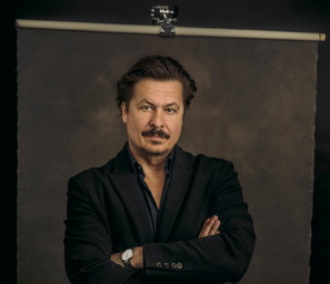 Michael Dangl: "Die Satire hat es schwer gegen die Wirklichkeit"