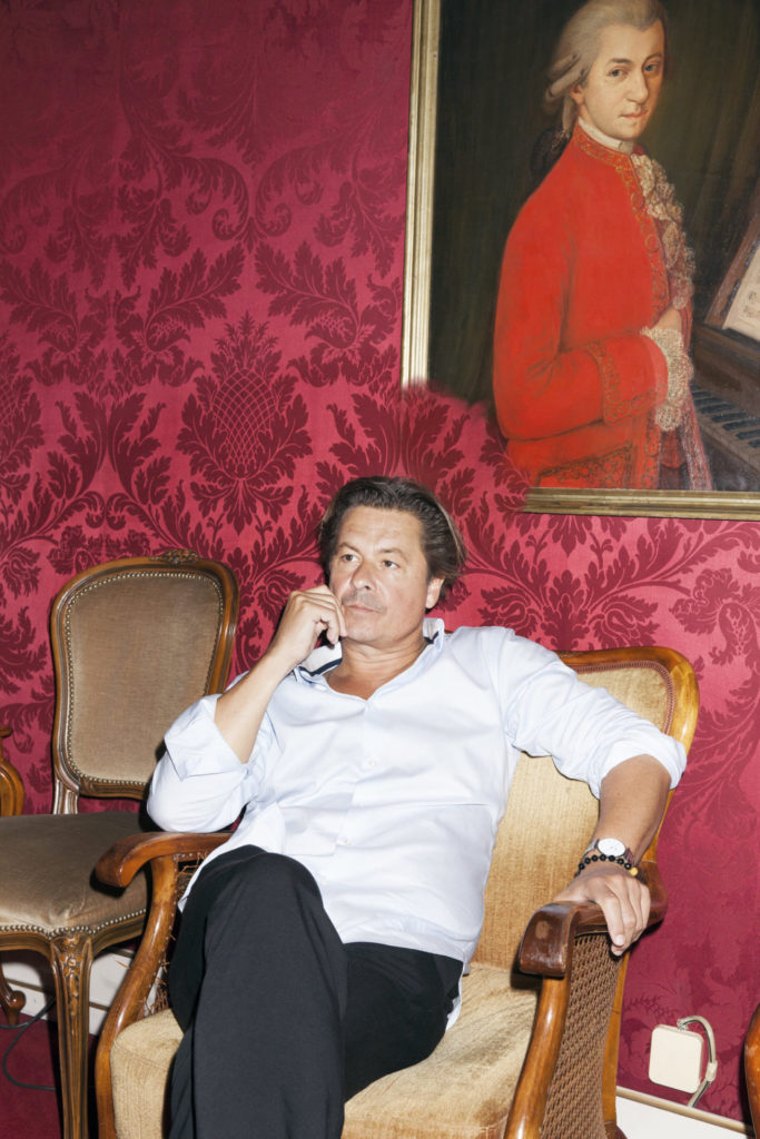 Michael Dangl im Roten Salon im Theater in der Josefstadt. Seit 1998 ist er Ensemblemitglied.