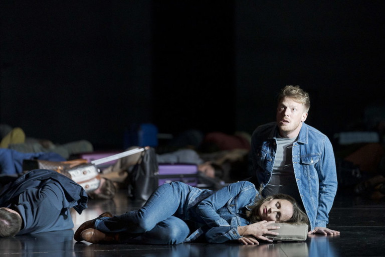 Anett Fritsch verkörpert die „Anima" - die Seele - und Daniel Schmutzhard „Corpo"- den Körper - in Cavalieris „Rappresentatione di Anima et di Corpo" im Theater an der Wien.