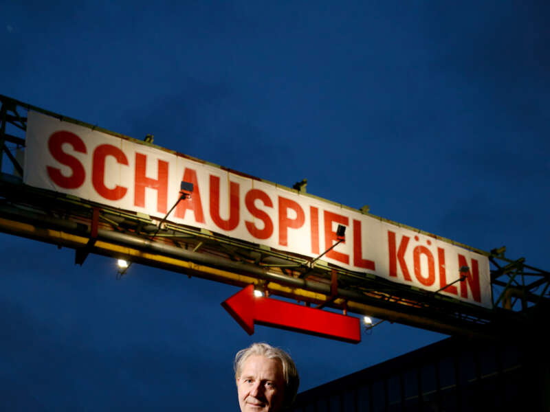 Ein neues Kapitel. Obwohl Theater immer im Hier und Jetzt stattfindet, denkt Stefan Bachmann gern an die ­bisherige Zeit in Köln zurück. Den Aufgaben im Burgtheater blickt er mit Freude, aber auch mit Demut entgegen.
