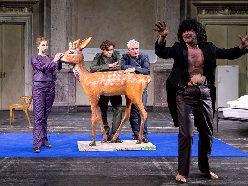Foto: Karolina Miernik
Caroline Baas, Tilman Tuppy, Arthur Klemt und Markus Meyer in „Ode".