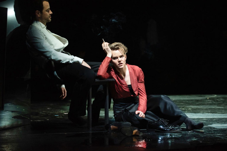 Alexander Absenger und Katharina Klar in „Der Weg ins Freie". 