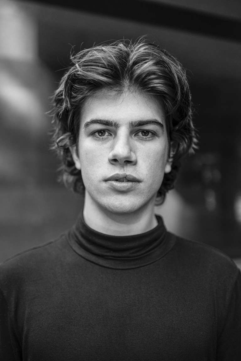 Paul Aschenwald. Direkt vom Studium an der MUK kommend, entert der gebürtige Kärntner die Bühne der Volksoper. Sein Debüt gibt das Multitalent als Melchior in „Spring Awakening“.