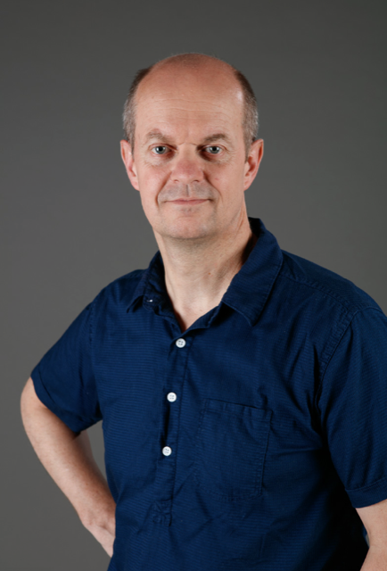 Herbert Pichler studierte Klavier (Jazz und Klassik), ist Musikalischer Leiter der VBW, dirigiert das Orchester der „Dancing Stars“ und unterrichtet Popularmusik an der mdw.