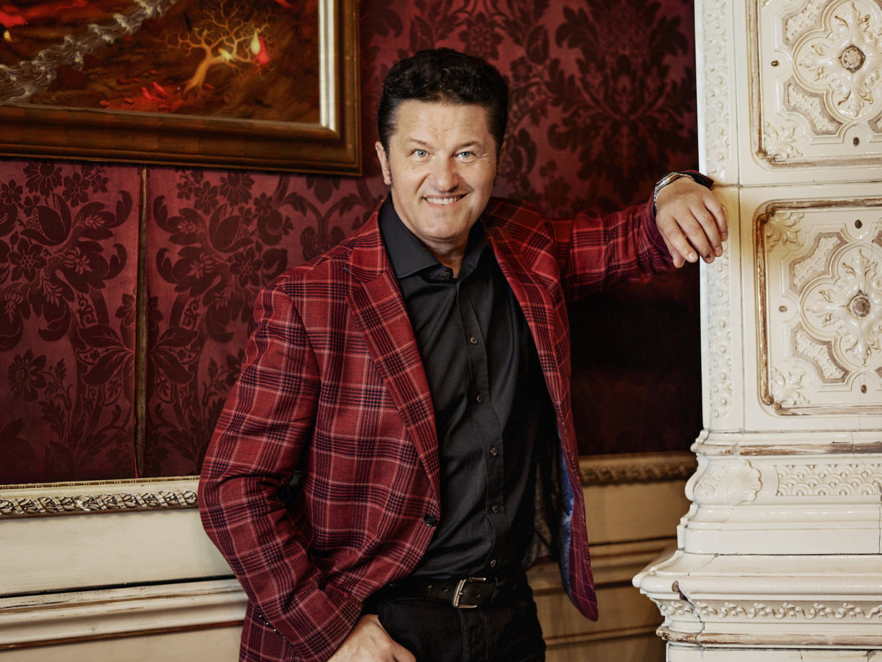 Piotr Beczała beim Shooting für die BÜHNE in der Wiener Staatsoper: Dort wird er hoffentlich bald in Bizets Carmen zu hören sein.