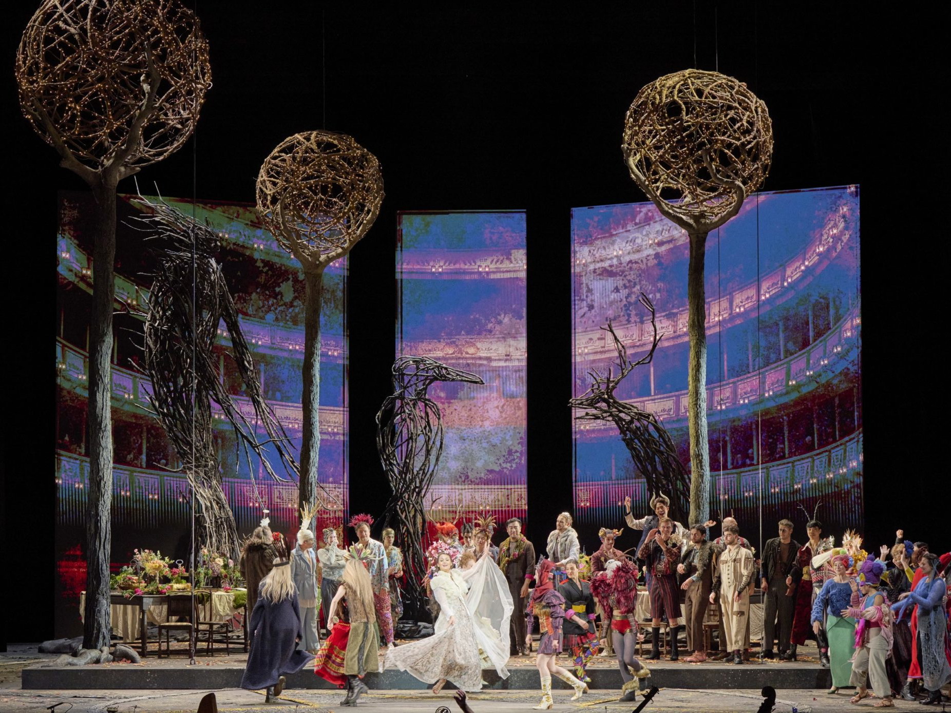 Theater- und Opernregisseur Tom Morris inszeniert L'Orfeo an der Wiener Staatsoper.
