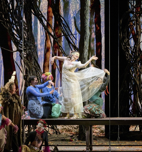 Foto: Wiener Staatsoper/Michael Pöhn
Wolfgang Bankl als Caronte und Slávka Zámečníková als Euridice.