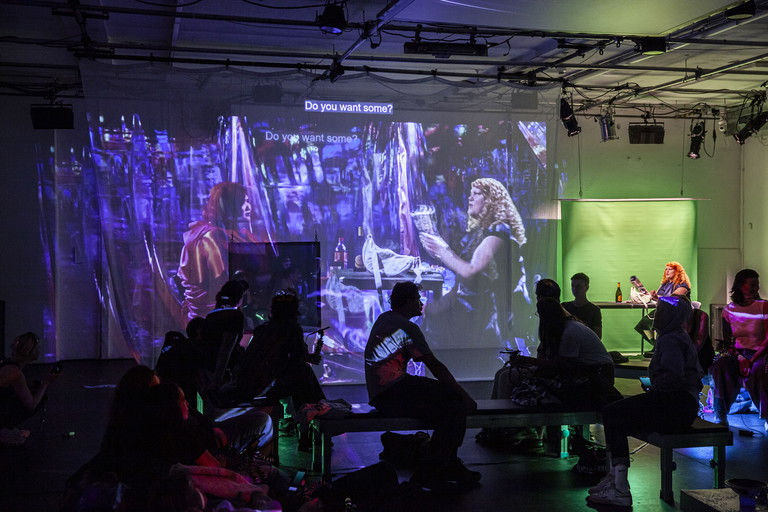 „Afterlives“ findet gleichzeitig in Nonthaburi (Thailand) und Wien statt.
