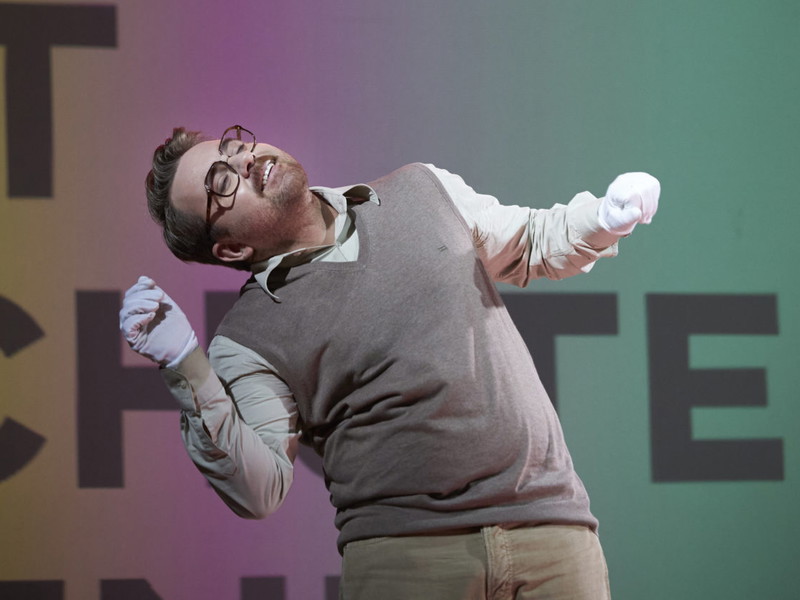Countertenor Rafał Tomkiewicz steht in Vivaldis "Bajazet" auf der Bühne der Kammeroper des Theaters an der Wien.