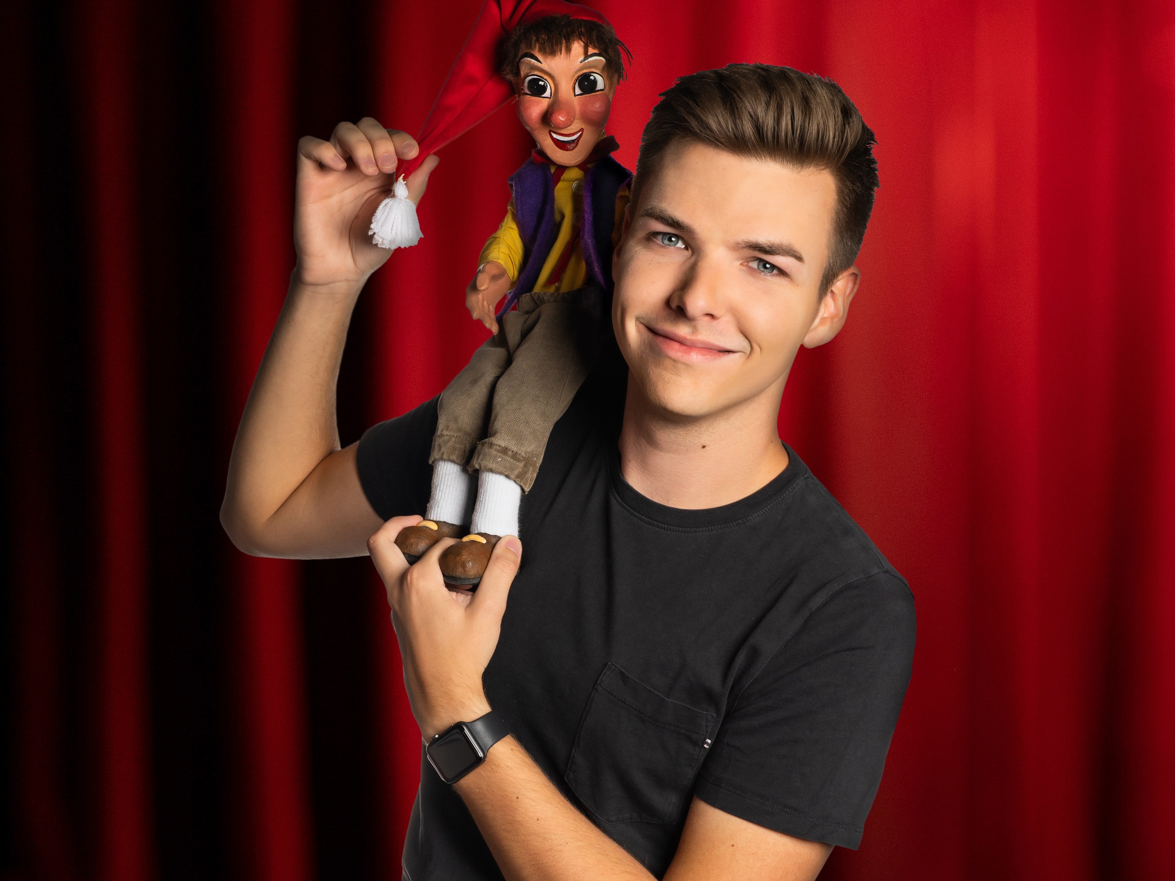 Raphael Kovarik hat seine Leidenschaft zum Beruf gemacht. Der 24-Jährige gilt als jüngster Puppenspieler Österreichs.