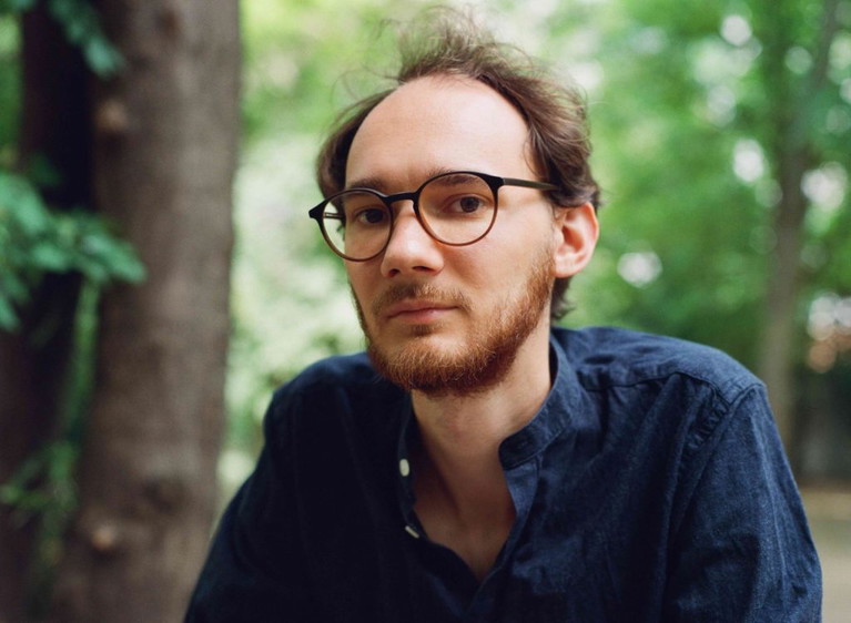 Felix Hafner möchte sich thematisch in kein Eck drängen lassen. Obwohl er sehr erfolgreich Komödien inszeniert hat, sucht er weiter nach neuen Erzählformen.