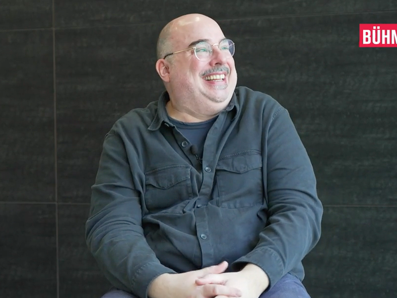 Seit der Spielzeit 2019/20 ist Robert Joseph Bartl Ensemblemitglied im Theater in der Josefstadt. 
