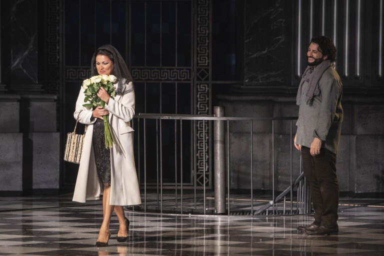 Anna Netrebko als Floria Tosca und Ehemann Yusif Eyvazov als Mario Cavaradossi.