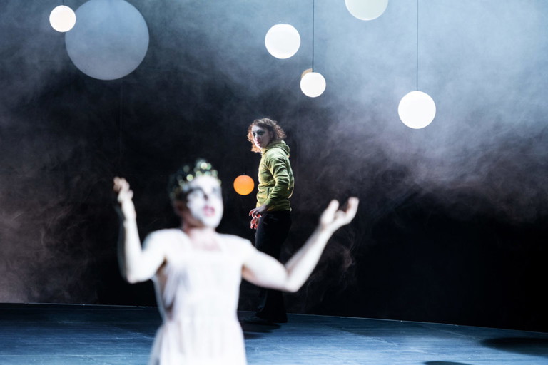 „Richard the Kid and the King“ nach William Shakespeare mit Kristof Van Boven als König Heinrich VI. und Lina Beckmann als Richard.