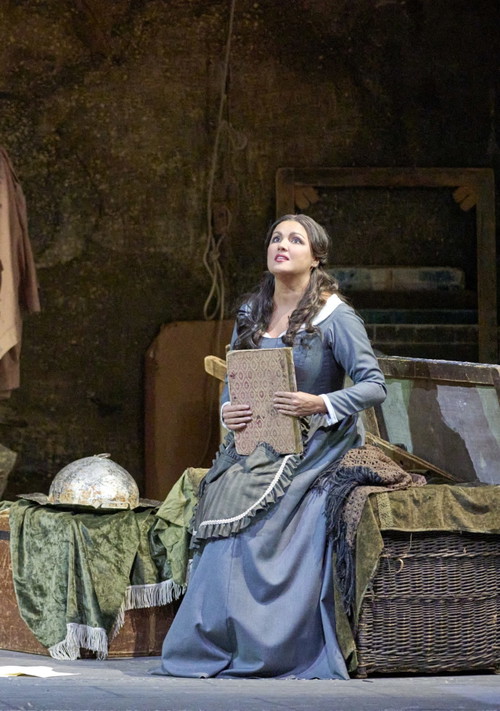 Foto: Wiener Staatsoper / Michael Pöhn
Anna Netrebko singt die Mimi noch am 08., 11. &amp; 18. September in der Wiener Staatsoper. 