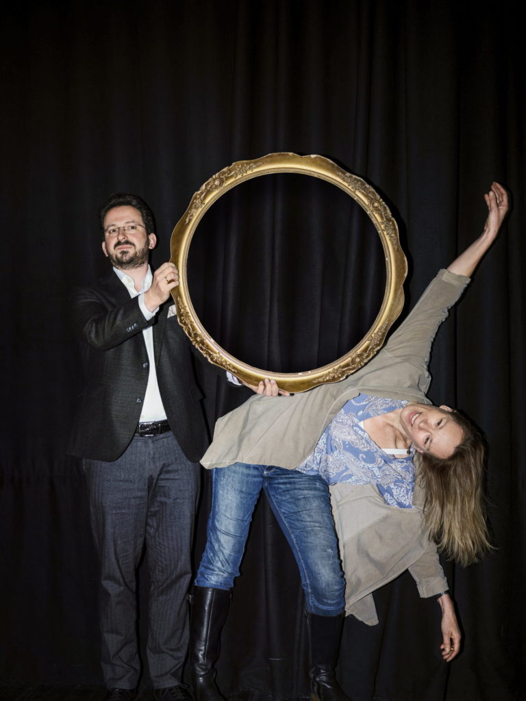 Gerrit Priesznitz und Helen Malkowksy 
fotografiert im Kasino am Schwarzenbergplatz.