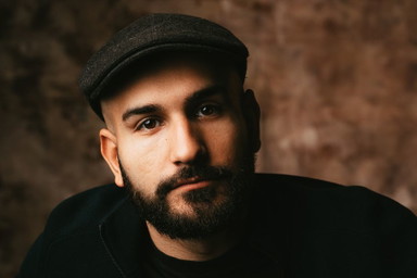 Sollte Theater immer politisch sein, Alireza Daryanavard?
