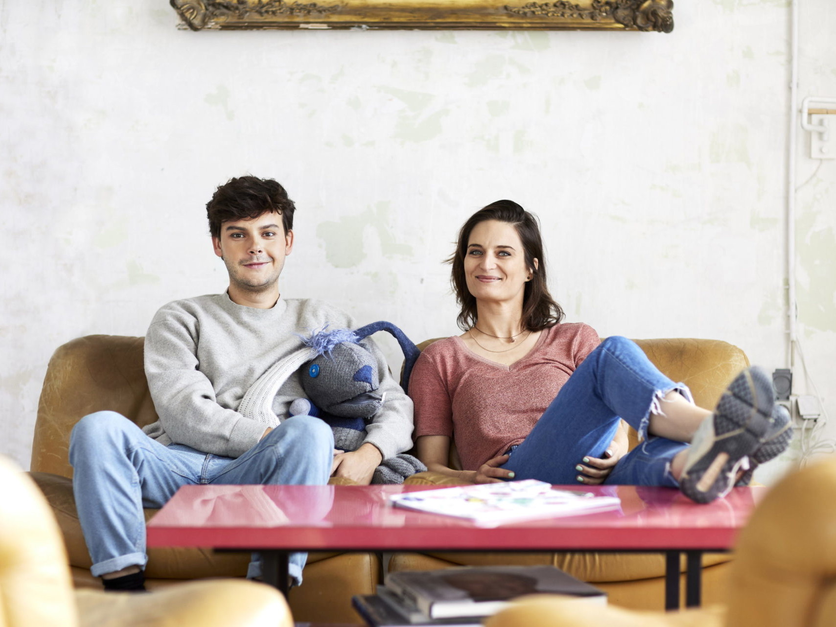 Robin Jentys und Ursula Anna Baumgartner spielen die beiden Hauptrollen im Stück „Bradley – letzte Reihe, letzter Platz“ von Bestsellerautor Louis Sachar.