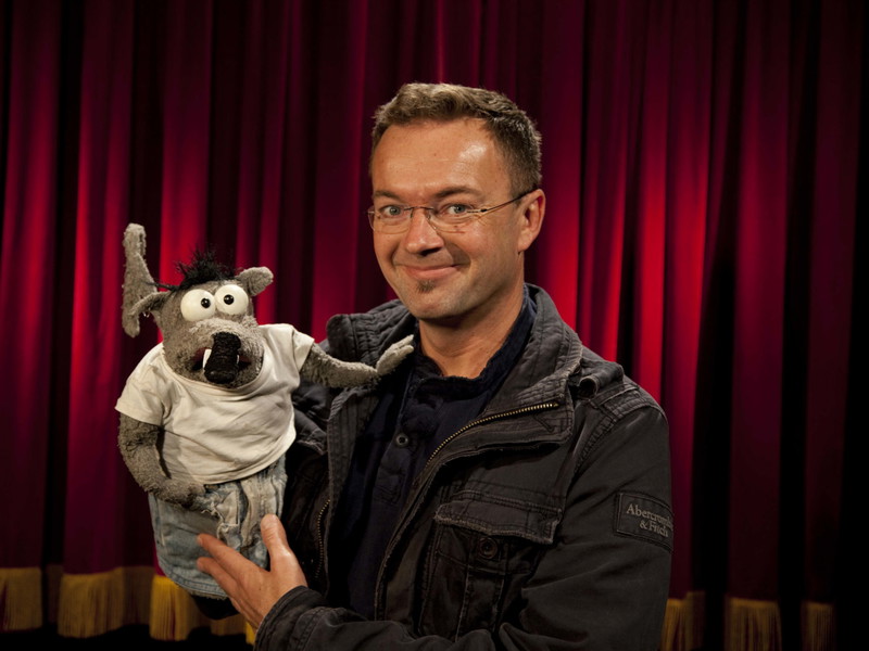 Stefan Gaugusch – Mastermind von Kasperl &amp; Co und Alter Ego von Rolf Rüdiger, Star-Ratte der Radio-Wien-Sendungen „WOW – die Rätselshow“ und „Die 2 um 2“. 