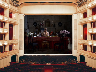 Künstlerin Carrie Mae Weems gestaltete den 23. "Eisernen Vorhang" der Wiener Staatsoper. Zu sehen ist darauf US-Sängerin Mary J. Blige.