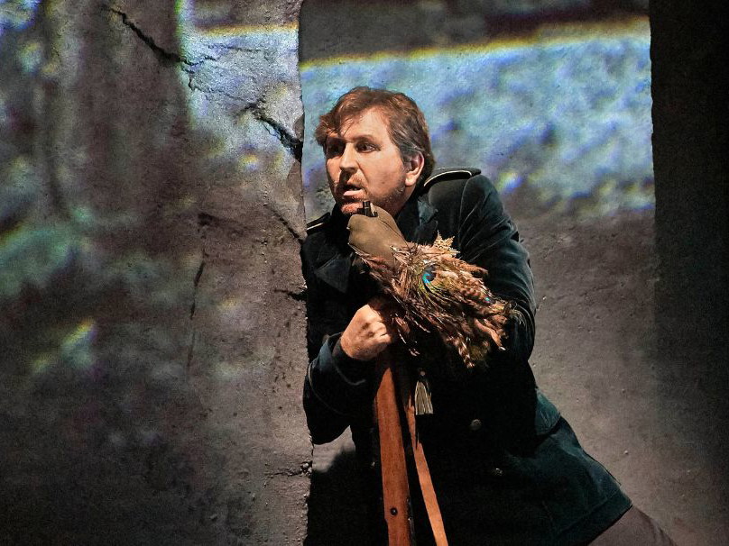 Andreas Schager: Er feierte Triumphe an der Met, in London, Bayreuth und an der Wiener Staatsoper. Ebendort sang er unter anderem den Tristan und den Kaiser in „Die Frau ohne Schatten“.