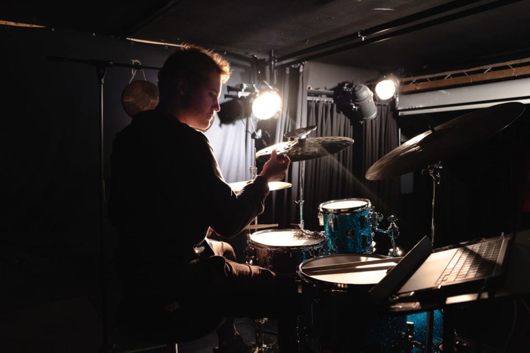 Der ausgesprochen rhythmische Abend ist im November noch im Ateliertheater zu sehen. 
