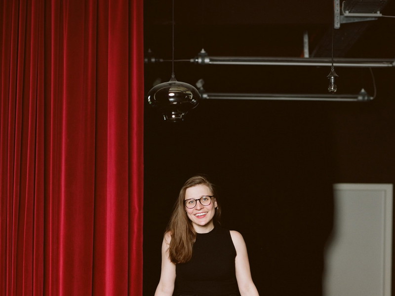 Krysztina Winkel ist seit dieser Saison für Outreach und Vermittlung in der Wiener Staatsoper zuständig, sprich: Sie möchte möglichst viele unterschiedliche Menschen für Oper und Ballett begeistern.