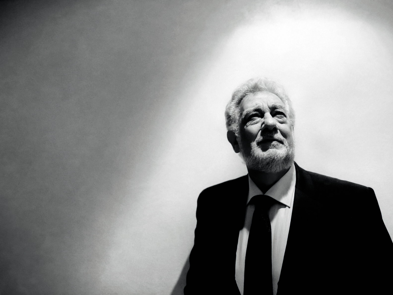 Plácido Domingo ist nicht einfach nur ein Star, er sang sich zur Legende. Jetzt nimmt er ­Abschied von der Staatsoper.