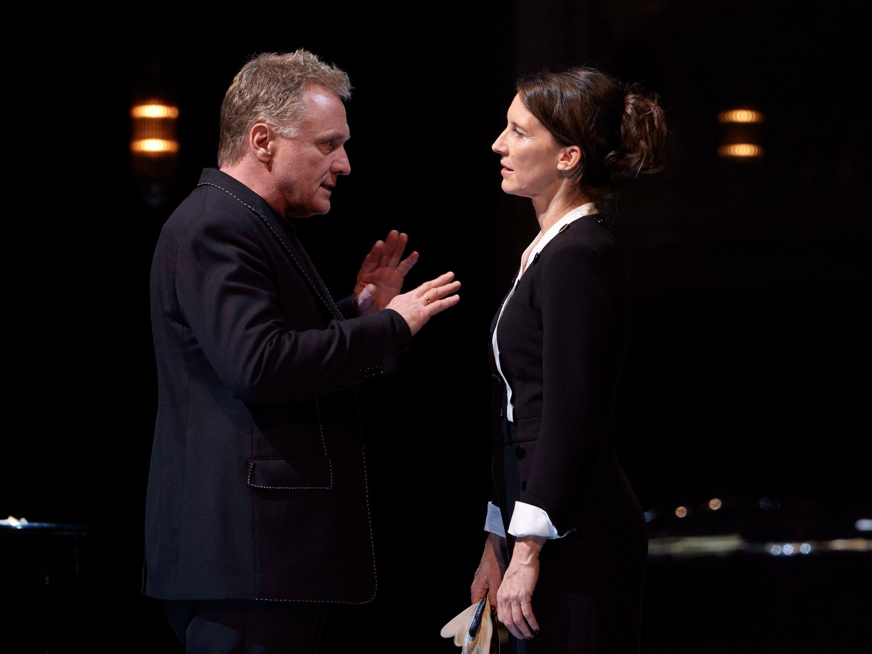 Bernhard Schir und Maria Köstlinger in der Inszenierung am Theater in der Josefstadt.
