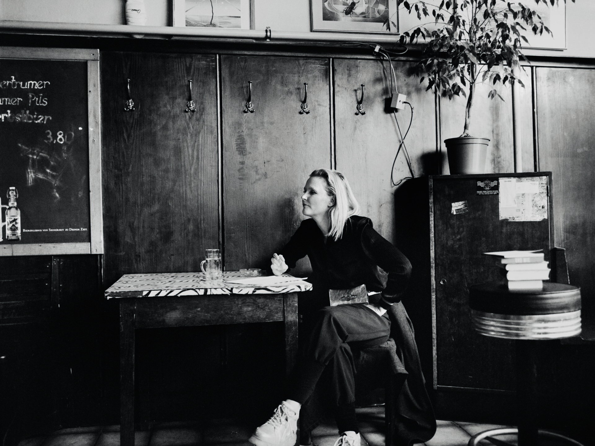 An bestimmte literarische Traditionen oder Strömungen möchte Lydia Haider mit ihren Texten nicht anknüpfen. Ihr zweiter für das Volkstheater geschriebene Theatertext bewegt sich an der Schnittstelle von Text und Musik. 