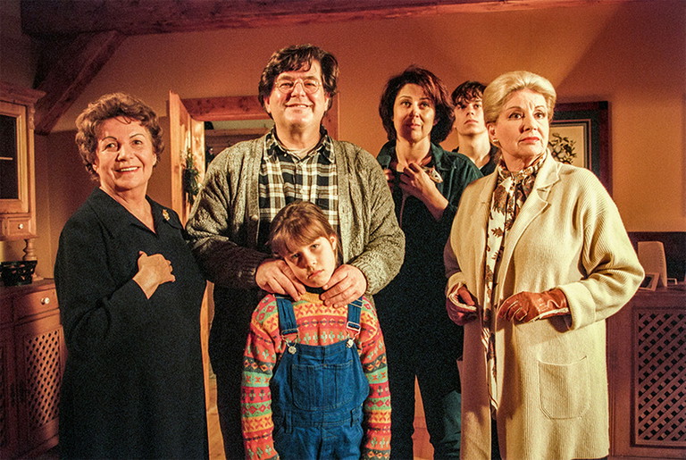 Die Familie im Film: Inge Konradi, Johanna von Koczian, Erwin Steinhauer, Mona Seefried. 