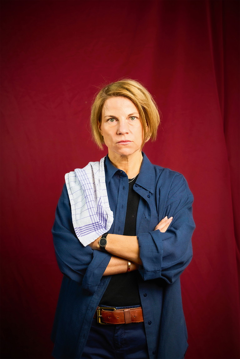 Kristina Sprenger ist ein Multitalent: Intendantin des Stadttheaters Berndorf, Obfrau des Theaterfests Nieder­österreich, Schauspielerin und Beraterin. Jetzt spielt ­Kristina Sprenger das Luiserl im Theaterstück „Single Bells“ – eine Rolle, die Mona Seefried im Film verkörpert hat.