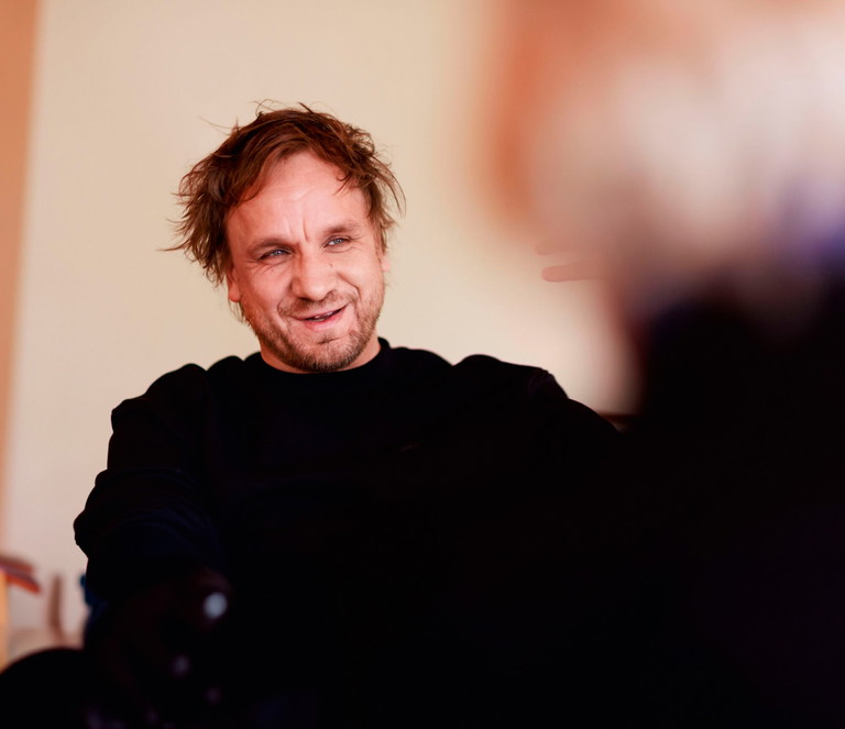 „Mein achtjähriger Sohn war das dramaturgische Rückgrat der Produktion.“
David Bösch, Regisseur &amp; Autor