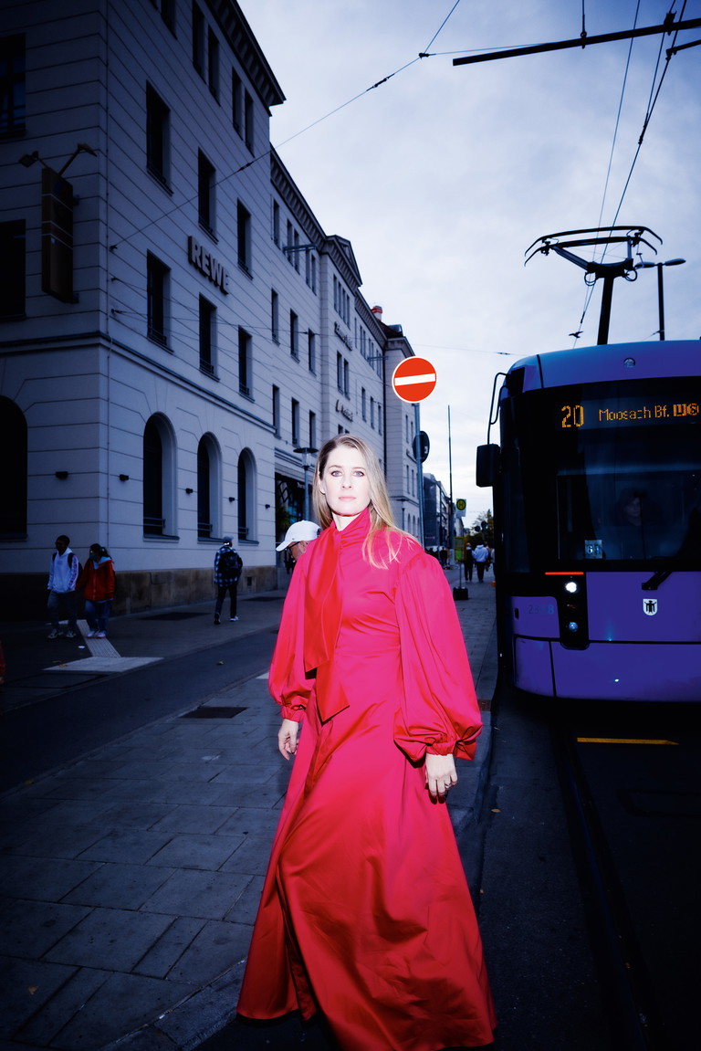 Malin Byström singt
die Leonore. Hier bei einem BÜHNE-
Shooting in München.