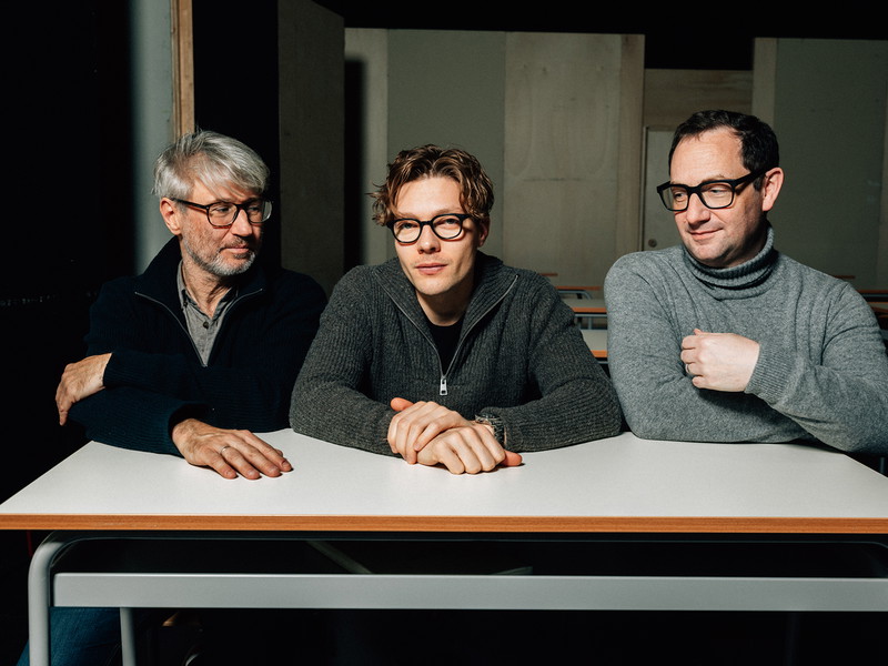 Regisseur Johannes Schmid, Countertenor Alois Mühlbacher und Komponist Gordon Kampe auf der Probebühne des Theaters an der Wien.