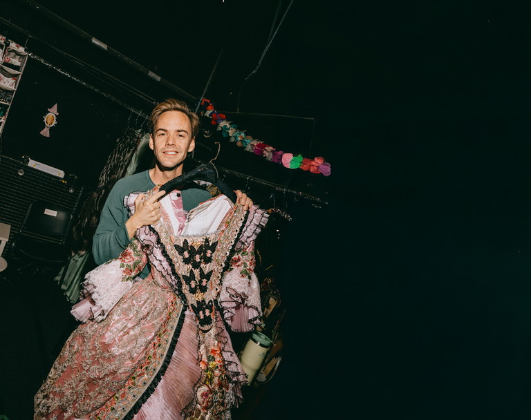 „Die Textarbeit ist mir wichtiger als die
Töne. Singen zu können, ist ein Bonus.“
Anton Zetterholm
Sänger &amp; Schauspieler