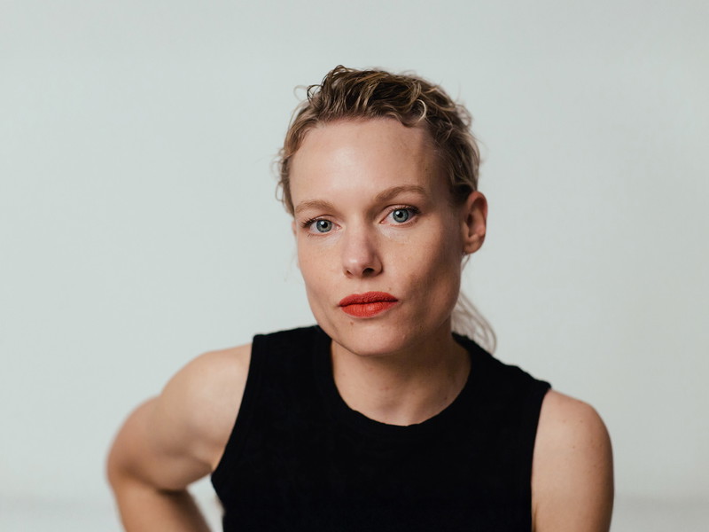 Schauspielerin Julia Franz Richter hat mit Regisserin Mechthild Harnischmacher mit der BÜHNE über das Stück „Like Lovers Do“  gesprochen.