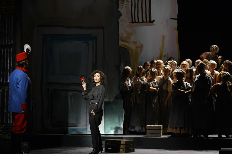 In Lotte de Beers Inszenierung der Oper „Carmen“ verkörperte
Annelie Sophie Müller die vielschichtige Titelpartie.