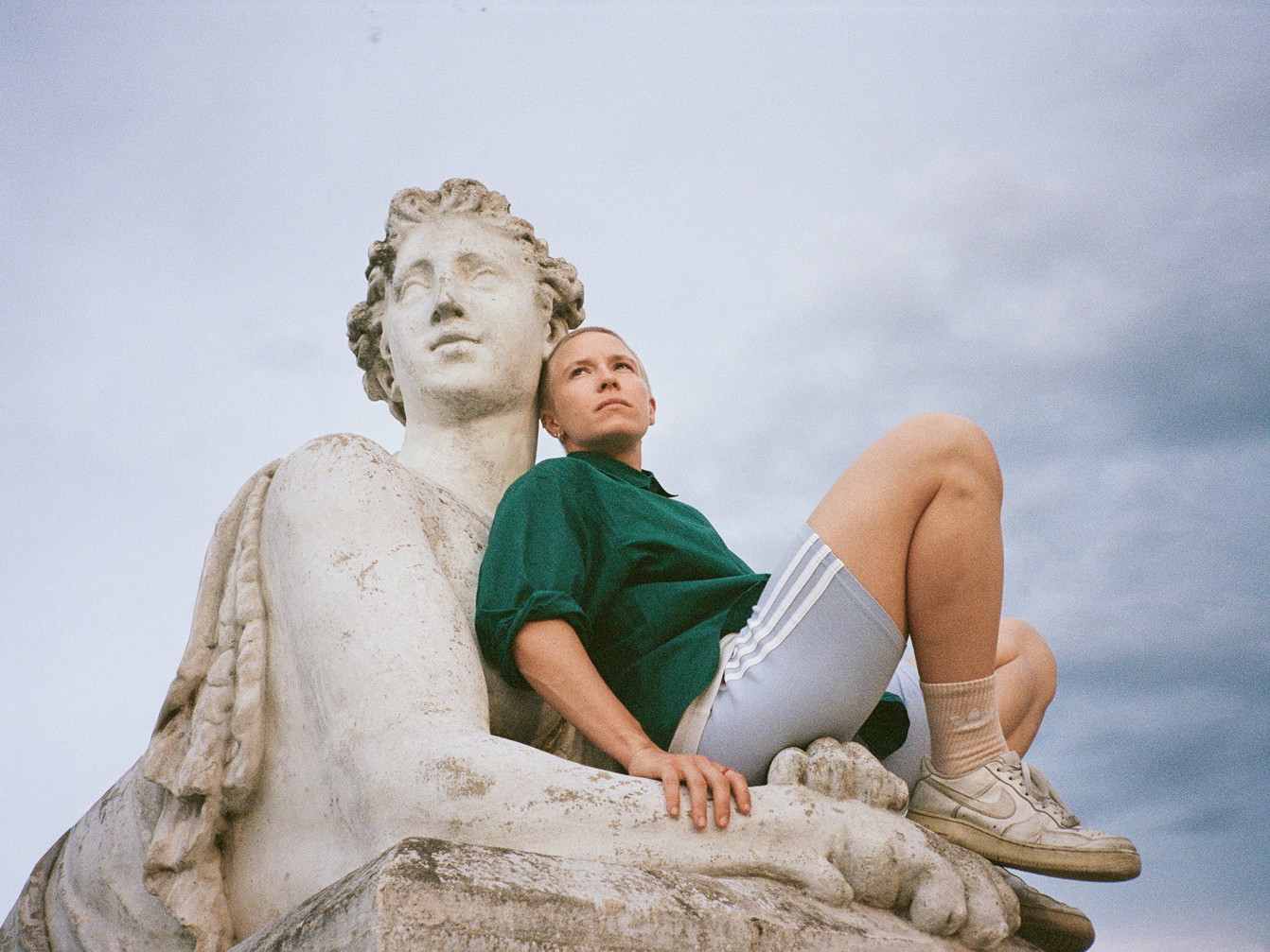 Anna Marboe studierte Regie am Max Reinhardt Seminar und inszenierte seither unter anderem am Münchner Volkstheater, am Schauspielhaus Wien und im Kosmos Theater Wien. Außerdem ist sie unter dem Künstlerinnennamen Anna Mabo als Musikerin tätig.