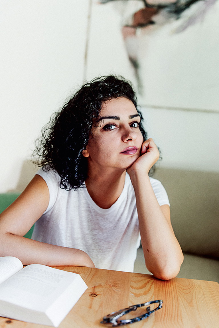 DIE REGISSEURIN
Ebru TARTICI BORCHERS
studierte Schauspiel in
Ankara und Regie am
Salzburger Mozarteum.
Sie hat u. a. bereits am
Schauspielhaus Zürich,
am Theater Osnabrück
und an der BURG inszeniert. Außerdem ist
sie Hausregisseurin am
Oldenburgischen
Staatstheater.