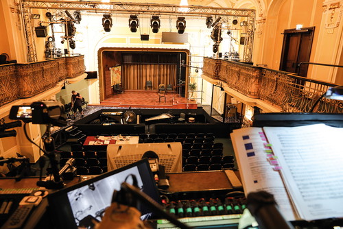 Seit 2012 gehört die Kammeroper, deren Repertoire von Barockopern bis zu Uraufführungen reicht, zum Theater an der Wien. Mit Ende der aktuellen Spielzeit muss der Betrieb aufgrund von Subventionskürzungen pausieren.