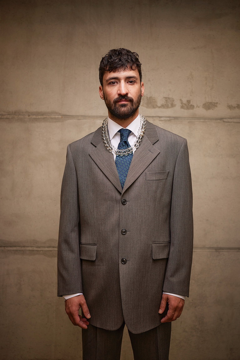 Ersan Mondtag beim BÜHNE-Shooting in der Probebühne der Wiener Staatsoper im Arsenal.