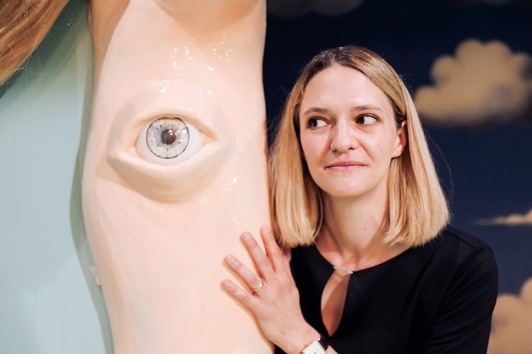 Anna Bernreitner in den Kulissen.