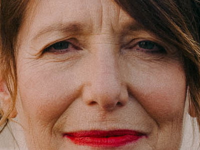 Marie Rötzer, auf dem Dach ihres Theaters.