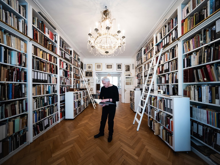 Bibliophil. John Neumeier ist ein akribischer Informationsbewahrer.
Auf Vaslav Nijinsky stieß er schon als Zehnjähriger durch ein Buch.