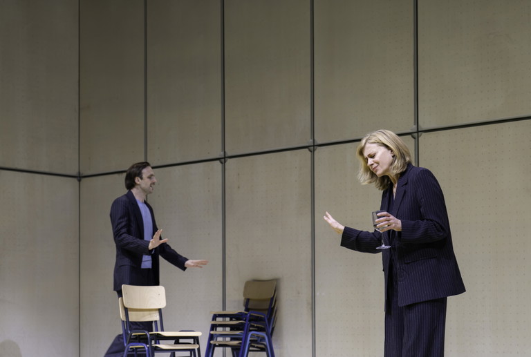 EGAL_MichaelWächter_CarolinePeters_c_MonikaRittershaus_BURG_050_0.jpg
