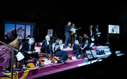 UNTER TIEREN_Inge Maux_Branko Samarovski_Caroline Peters_Thiemo Strutzenberger_Nicolas Stemann_Mavie Hörbiger_Sebastian Vogel_Azaria Dowuona-Hammond_Thomas Kürstner_Sebastian Rudolph(c)Arno Declair.jpg